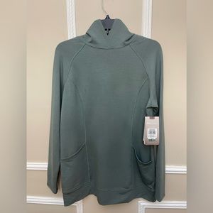 Sketchers women’s hoodie